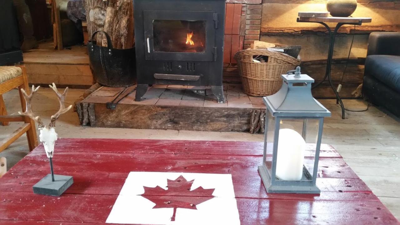 La Cabane Des Trappeurs Crépy-en-Valois Exterior foto